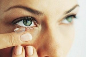 link between fungus and Contact Lenses