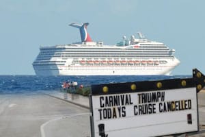 carnival-cruise-ship-stranded