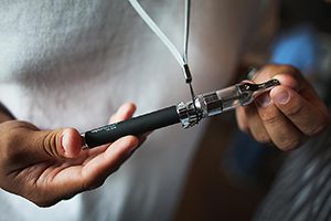 Study: e-cigarettes can lead to the same and increased risks as traditional cigarettes