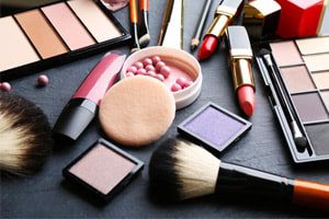 Bill Proposes to Give FDA More Authority on Cosmetics
