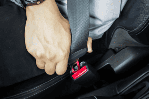 New york state considering law to make seatbelt use in back seat mandatory