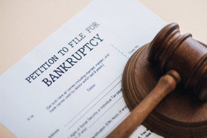 Filing for bankruptcy could affect injury settlements
