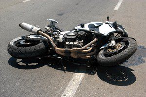Motorcycle accident with injuries in lindenhurst, new york (ny)