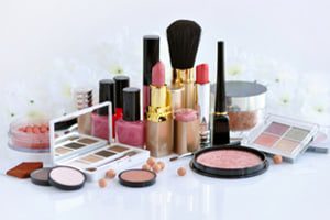 4,000 children injured each year by cosmetic products