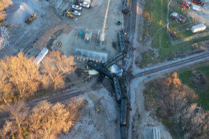 Residents living near the east palestine train derailment report dead chicken and fish 